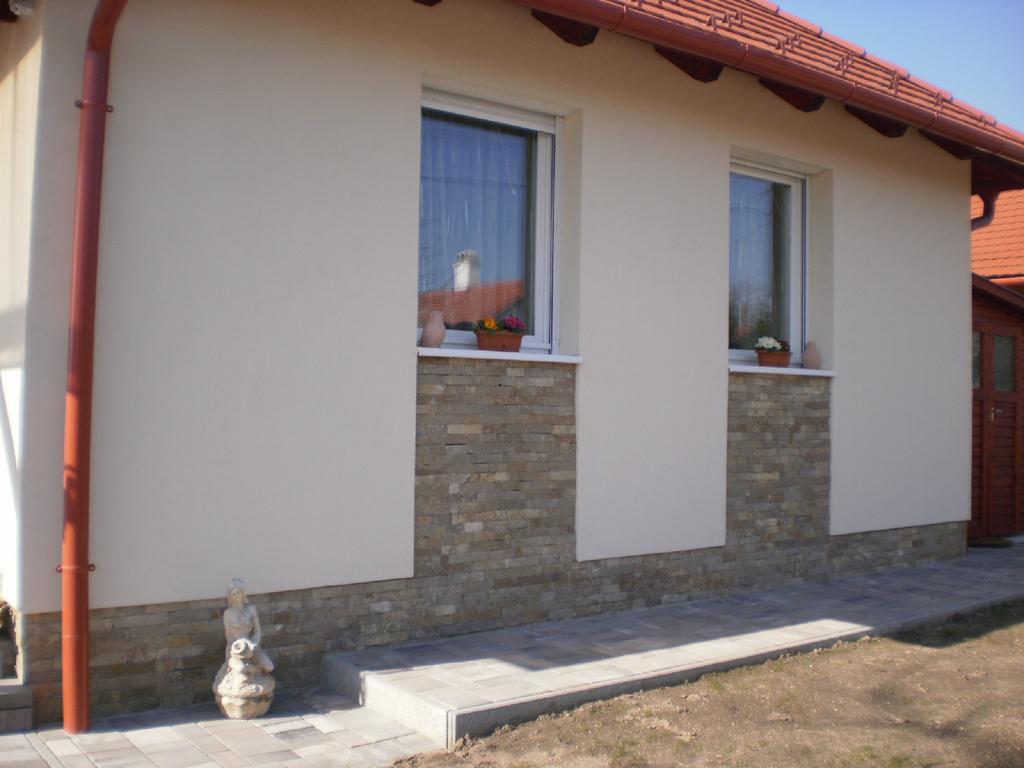 Molni Apartamento Balatonfůzfő Exterior foto
