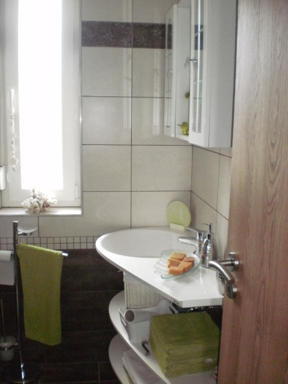 Molni Apartamento Balatonfůzfő Exterior foto