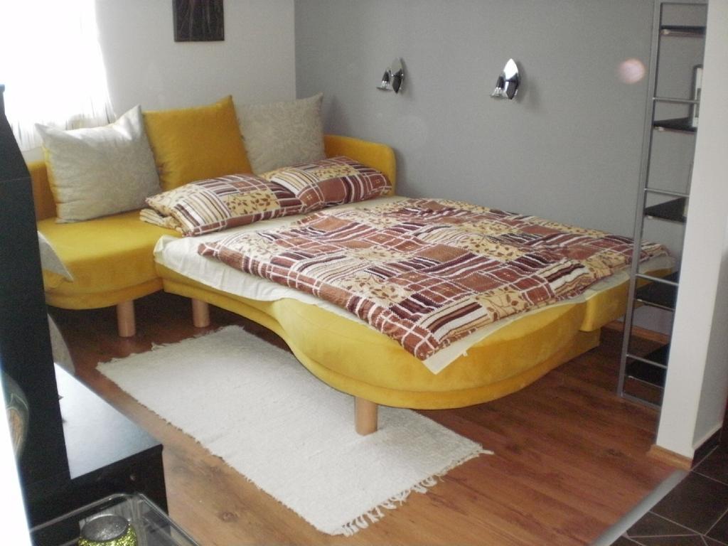 Molni Apartamento Balatonfůzfő Exterior foto
